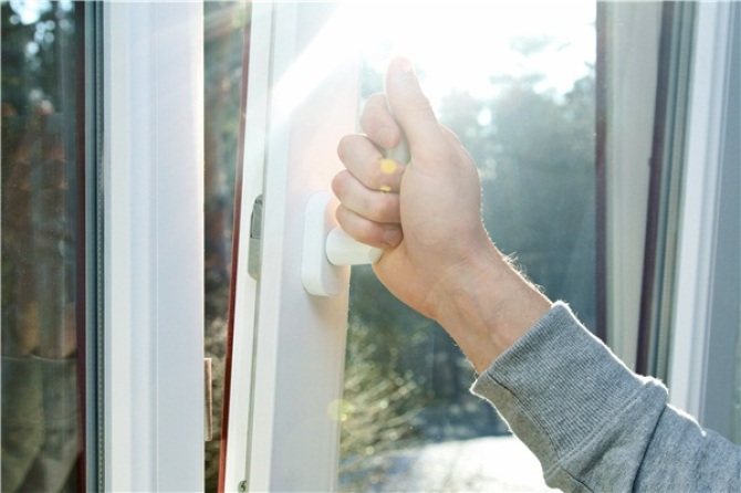 開(kāi)窗通風(fēng)除甲醛